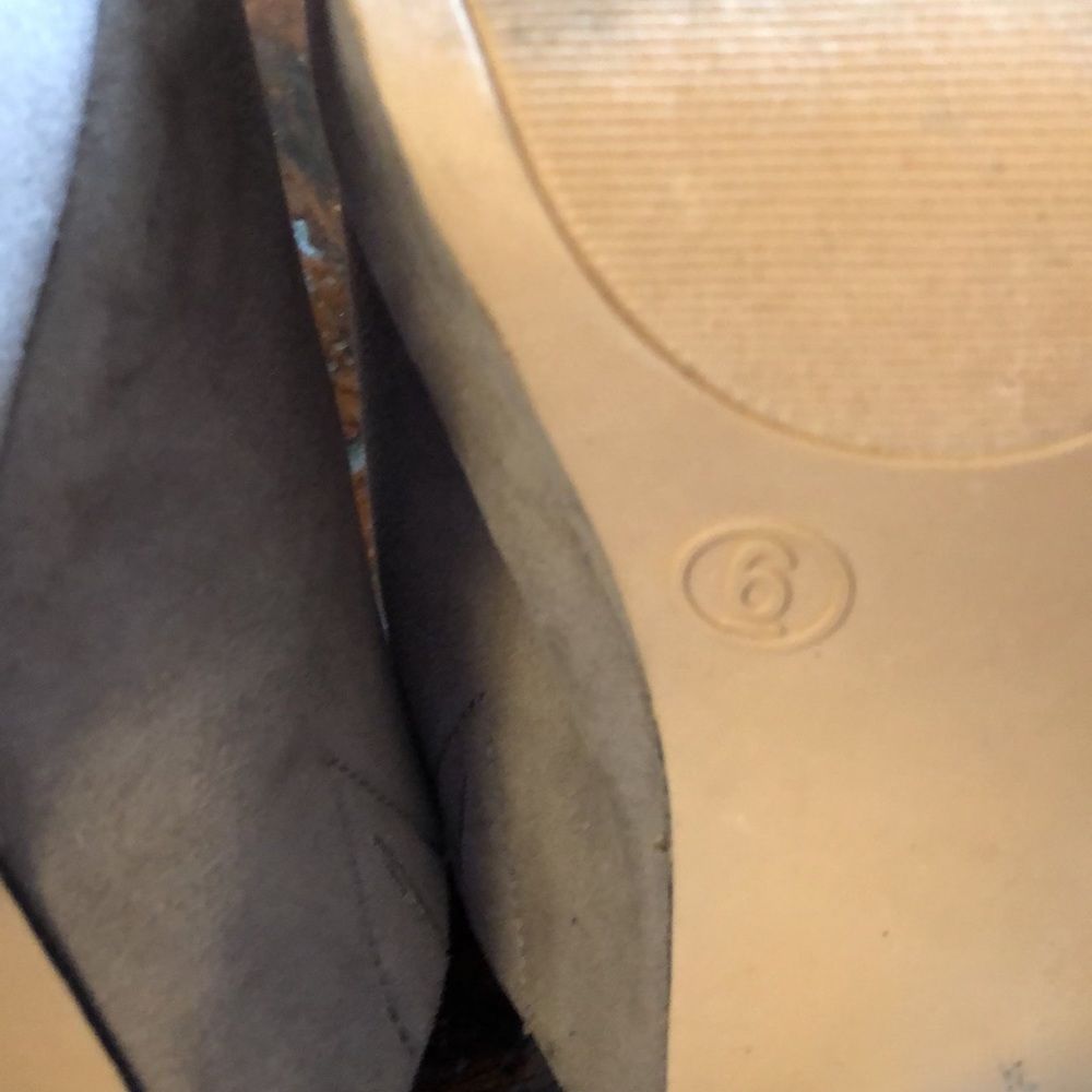 Mossimo Supply Co. Tan Mules - Picture 6 of 8